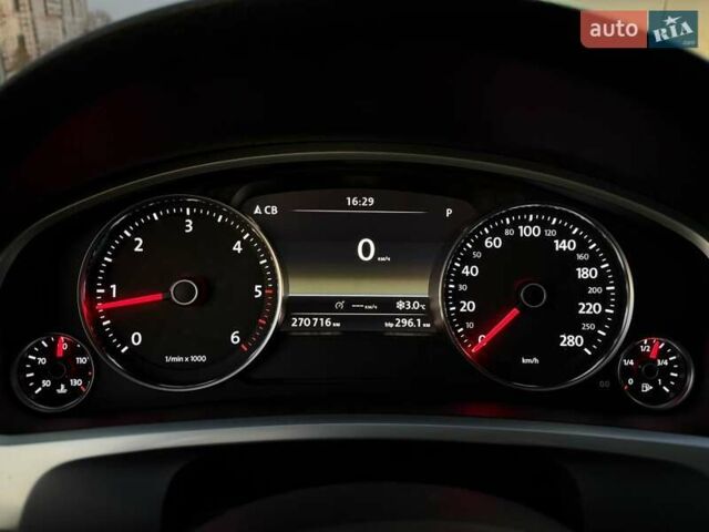 Белый Фольксваген Туарег, объемом двигателя 2.97 л и пробегом 270 тыс. км за 20990 $, фото 23 на Automoto.ua