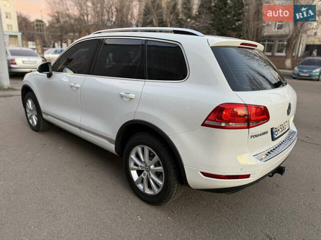 Білий Фольксваген Туарег, об'ємом двигуна 2.97 л та пробігом 231 тис. км за 17999 $, фото 14 на Automoto.ua