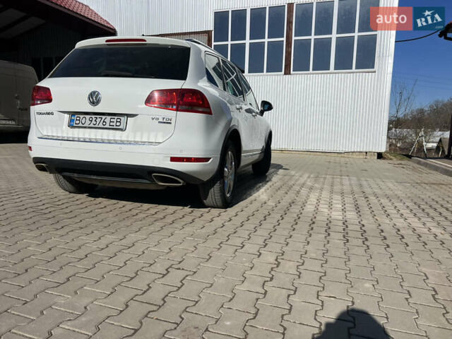 Білий Фольксваген Туарег, об'ємом двигуна 2.97 л та пробігом 248 тис. км за 20500 $, фото 2 на Automoto.ua