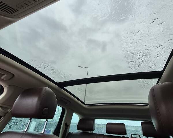 Белый Фольксваген Туарег, объемом двигателя 2.97 л и пробегом 182 тыс. км за 17700 $, фото 25 на Automoto.ua