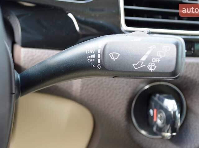 Белый Фольксваген Туарег, объемом двигателя 2.97 л и пробегом 272 тыс. км за 17500 $, фото 24 на Automoto.ua