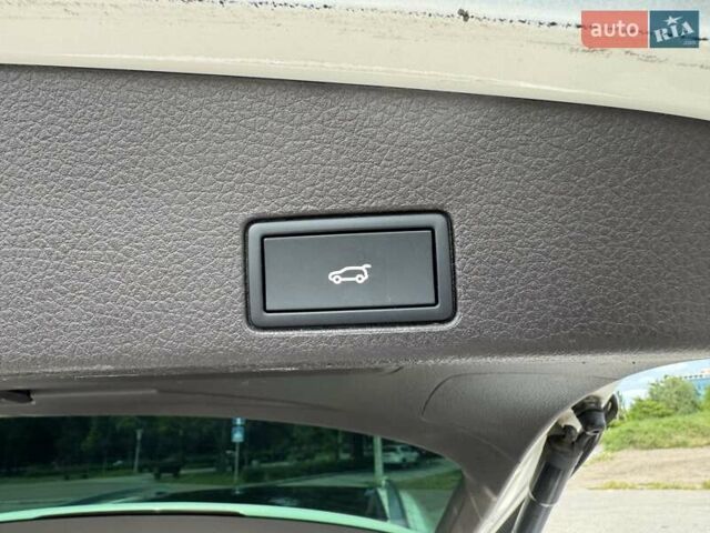 Белый Фольксваген Туарег, объемом двигателя 2.97 л и пробегом 177 тыс. км за 22333 $, фото 15 на Automoto.ua