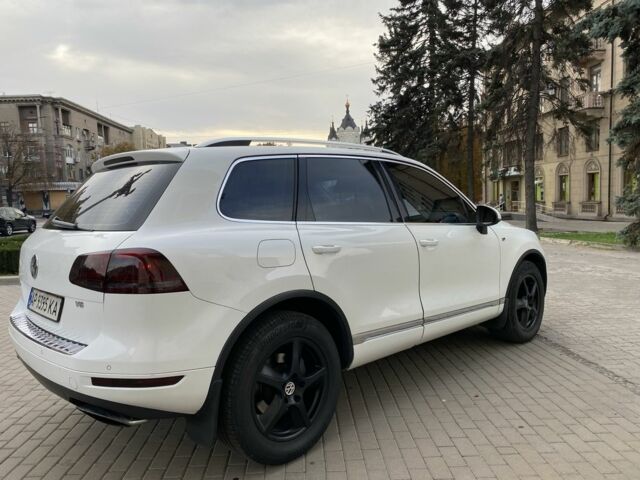 Білий Фольксваген Туарег, об'ємом двигуна 3 л та пробігом 235 тис. км за 14800 $, фото 10 на Automoto.ua