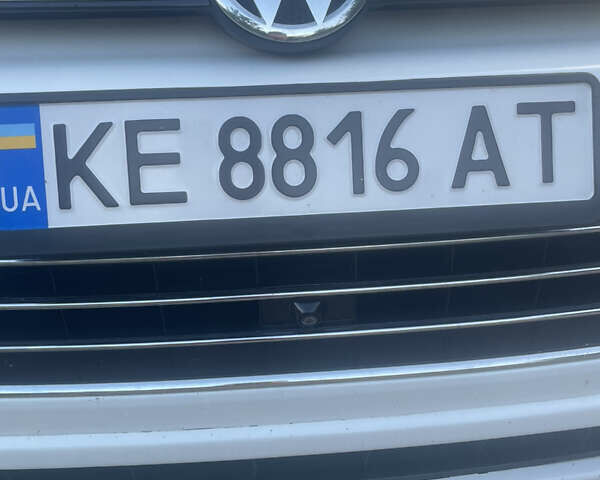 Белый Фольксваген Туарег, объемом двигателя 2.97 л и пробегом 242 тыс. км за 19999 $, фото 5 на Automoto.ua