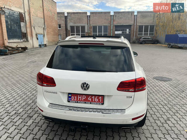 Белый Фольксваген Туарег, объемом двигателя 0 л и пробегом 150 тыс. км за 22500 $, фото 5 на Automoto.ua