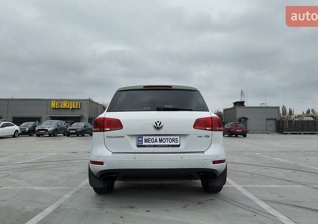Белый Фольксваген Туарег, объемом двигателя 2.97 л и пробегом 238 тыс. км за 20990 $, фото 4 на Automoto.ua