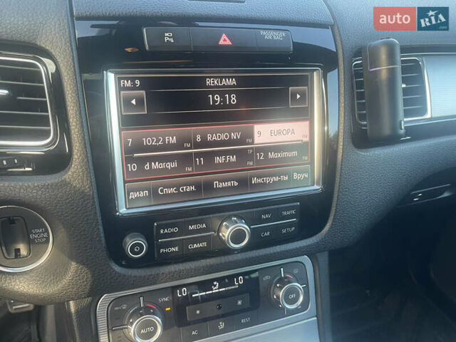 Белый Фольксваген Туарег, объемом двигателя 2.97 л и пробегом 242 тыс. км за 19999 $, фото 41 на Automoto.ua