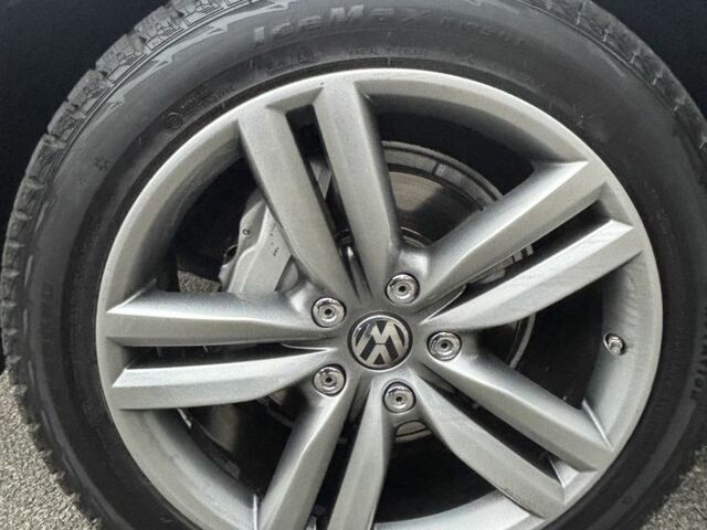 Белый Фольксваген Туарег, объемом двигателя 2.97 л и пробегом 237 тыс. км за 16300 $, фото 7 на Automoto.ua