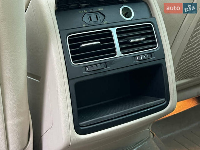 Білий Фольксваген Туарег, об'ємом двигуна 3 л та пробігом 123 тис. км за 17300 $, фото 37 на Automoto.ua