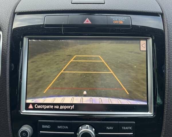 Білий Фольксваген Туарег, об'ємом двигуна 3.6 л та пробігом 272 тис. км за 17500 $, фото 16 на Automoto.ua