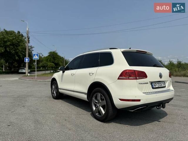 Белый Фольксваген Туарег, объемом двигателя 2.97 л и пробегом 177 тыс. км за 22333 $, фото 13 на Automoto.ua