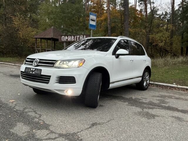 Белый Фольксваген Туарег, объемом двигателя 2.97 л и пробегом 237 тыс. км за 16300 $, фото 3 на Automoto.ua