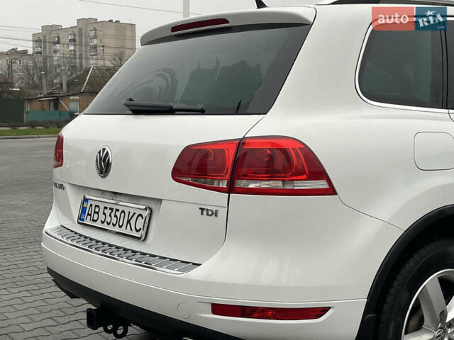 Білий Фольксваген Туарег, об'ємом двигуна 3 л та пробігом 123 тис. км за 17300 $, фото 17 на Automoto.ua