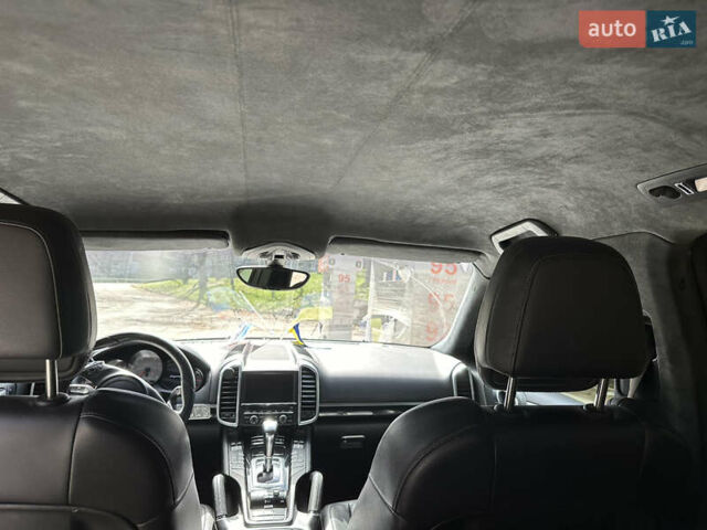 Белый Фольксваген Туарег, объемом двигателя 3 л и пробегом 148 тыс. км за 13000 $, фото 5 на Automoto.ua