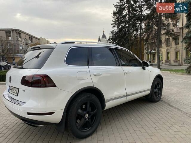 Білий Фольксваген Туарег, об'ємом двигуна 2.97 л та пробігом 230 тис. км за 14800 $, фото 8 на Automoto.ua