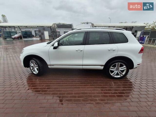 Белый Фольксваген Туарег, объемом двигателя 2.97 л и пробегом 182 тыс. км за 17700 $, фото 4 на Automoto.ua