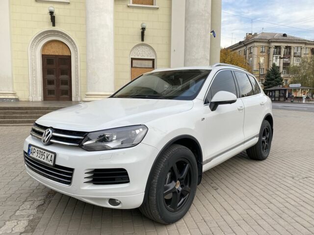 Білий Фольксваген Туарег, об'ємом двигуна 3 л та пробігом 235 тис. км за 14800 $, фото 13 на Automoto.ua