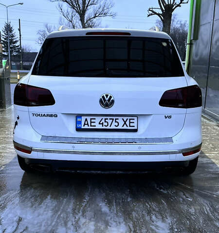Белый Фольксваген Туарег, объемом двигателя 3 л и пробегом 148 тыс. км за 13000 $, фото 13 на Automoto.ua