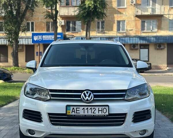 Белый Фольксваген Туарег, объемом двигателя 2.97 л и пробегом 172 тыс. км за 23500 $, фото 1 на Automoto.ua