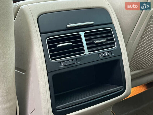 Білий Фольксваген Туарег, об'ємом двигуна 3 л та пробігом 123 тис. км за 17300 $, фото 38 на Automoto.ua