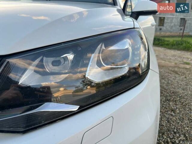 Білий Фольксваген Туарег, об'ємом двигуна 2.97 л та пробігом 337 тис. км за 18500 $, фото 32 на Automoto.ua