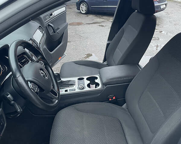 Білий Фольксваген Туарег, об'ємом двигуна 2.97 л та пробігом 130 тис. км за 21300 $, фото 41 на Automoto.ua