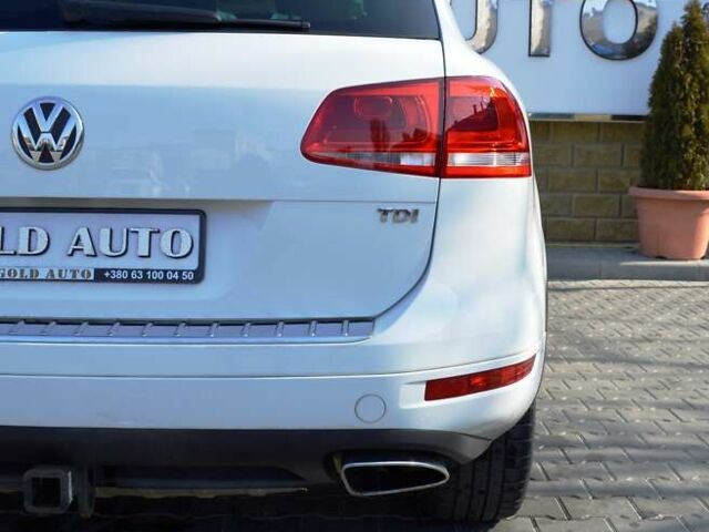 Белый Фольксваген Туарег, объемом двигателя 2.97 л и пробегом 272 тыс. км за 17500 $, фото 11 на Automoto.ua