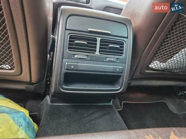 Белый Фольксваген Туарег, объемом двигателя 2.97 л и пробегом 182 тыс. км за 17700 $, фото 15 на Automoto.ua