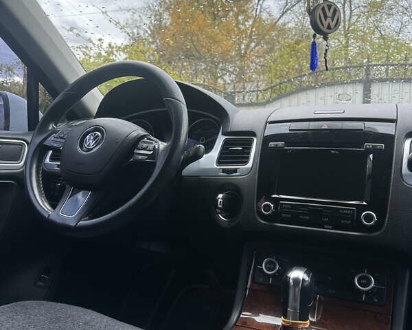 Белый Фольксваген Туарег, объемом двигателя 2.97 л и пробегом 247 тыс. км за 20999 $, фото 23 на Automoto.ua