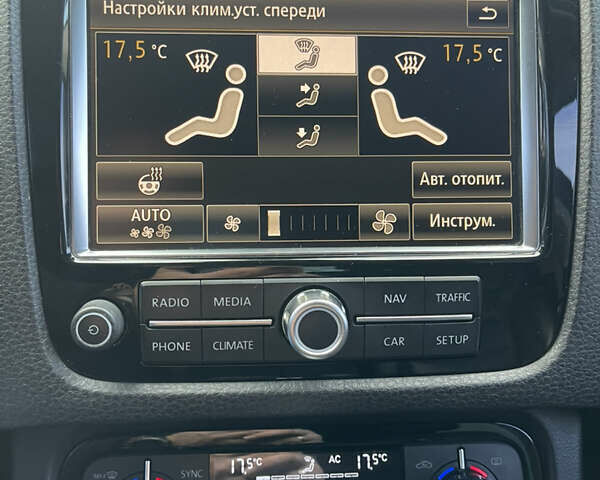 Белый Фольксваген Туарег, объемом двигателя 2.97 л и пробегом 257 тыс. км за 21000 $, фото 35 на Automoto.ua