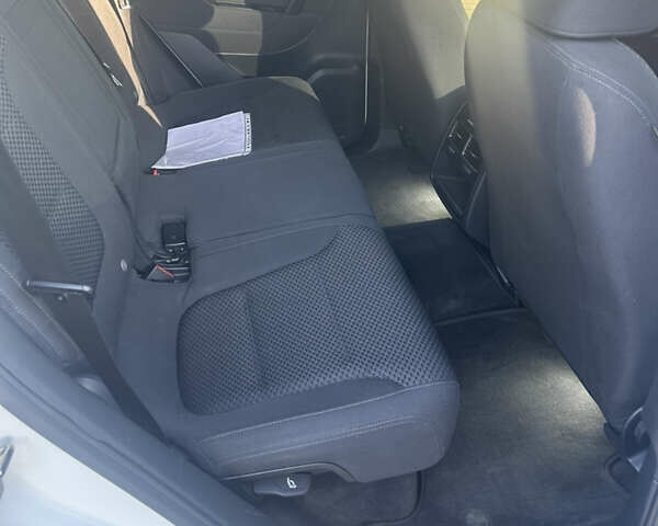 Белый Фольксваген Туарег, объемом двигателя 2.97 л и пробегом 245 тыс. км за 20000 $, фото 7 на Automoto.ua