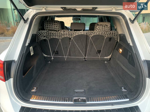 Белый Фольксваген Туарег, объемом двигателя 3 л и пробегом 330 тыс. км за 22000 $, фото 20 на Automoto.ua