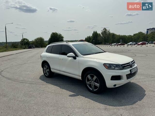 Белый Фольксваген Туарег, объемом двигателя 2.97 л и пробегом 177 тыс. км за 22333 $, фото 1 на Automoto.ua