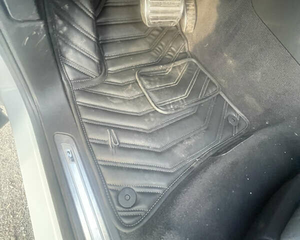 Белый Фольксваген Туарег, объемом двигателя 2.97 л и пробегом 242 тыс. км за 19999 $, фото 36 на Automoto.ua