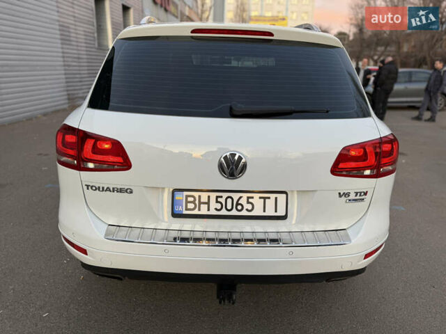 Білий Фольксваген Туарег, об'ємом двигуна 2.97 л та пробігом 231 тис. км за 17999 $, фото 15 на Automoto.ua