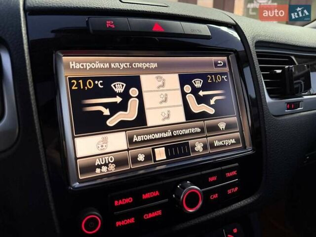 Белый Фольксваген Туарег, объемом двигателя 2.97 л и пробегом 270 тыс. км за 20990 $, фото 25 на Automoto.ua