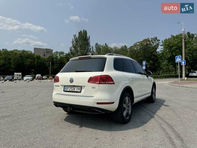 Белый Фольксваген Туарег, объемом двигателя 2.97 л и пробегом 177 тыс. км за 22333 $, фото 12 на Automoto.ua
