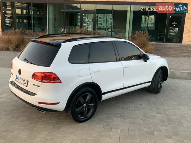 Белый Фольксваген Туарег, объемом двигателя 3 л и пробегом 330 тыс. км за 22000 $, фото 9 на Automoto.ua