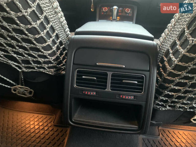 Белый Фольксваген Туарег, объемом двигателя 3 л и пробегом 330 тыс. км за 22000 $, фото 17 на Automoto.ua