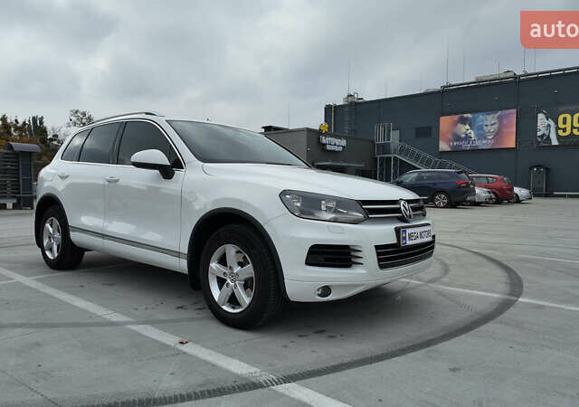 Белый Фольксваген Туарег, объемом двигателя 2.97 л и пробегом 238 тыс. км за 20990 $, фото 7 на Automoto.ua