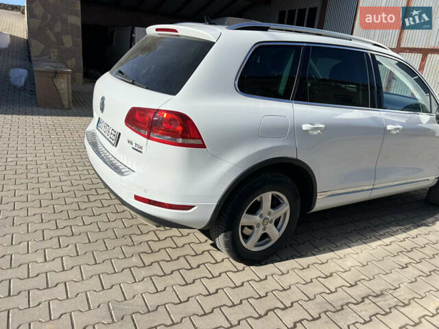 Білий Фольксваген Туарег, об'ємом двигуна 2.97 л та пробігом 248 тис. км за 20500 $, фото 7 на Automoto.ua