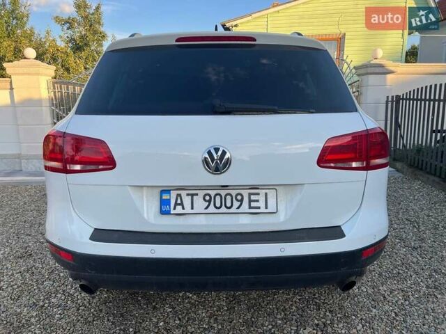Білий Фольксваген Туарег, об'ємом двигуна 2.97 л та пробігом 337 тис. км за 18500 $, фото 2 на Automoto.ua
