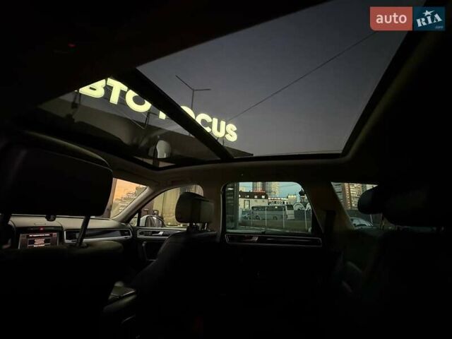 Белый Фольксваген Туарег, объемом двигателя 2.97 л и пробегом 270 тыс. км за 20990 $, фото 14 на Automoto.ua