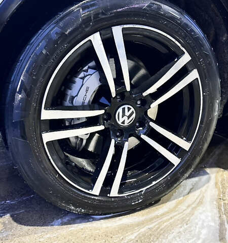 Белый Фольксваген Туарег, объемом двигателя 3 л и пробегом 148 тыс. км за 13000 $, фото 11 на Automoto.ua