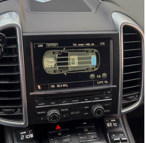 Белый Фольксваген Туарег, объемом двигателя 3 л и пробегом 148 тыс. км за 13000 $, фото 17 на Automoto.ua