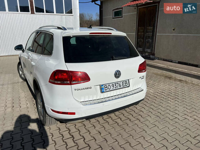 Білий Фольксваген Туарег, об'ємом двигуна 2.97 л та пробігом 248 тис. км за 20500 $, фото 5 на Automoto.ua