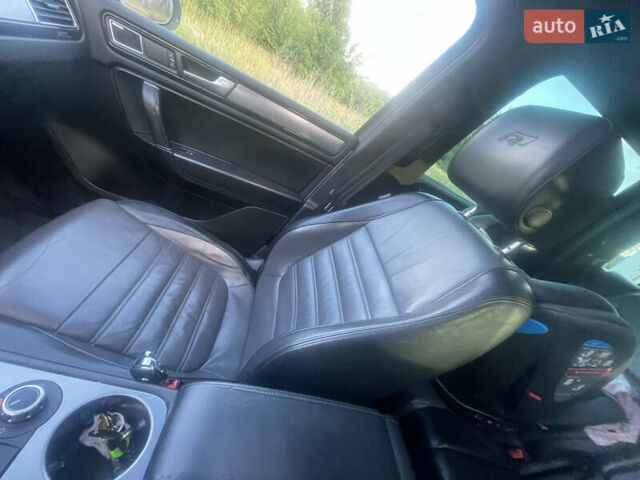 Белый Фольксваген Туарег, объемом двигателя 2.97 л и пробегом 242 тыс. км за 19999 $, фото 33 на Automoto.ua