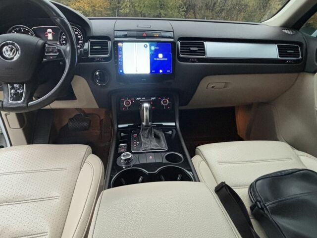 Белый Фольксваген Туарег, объемом двигателя 2.97 л и пробегом 237 тыс. км за 16300 $, фото 17 на Automoto.ua