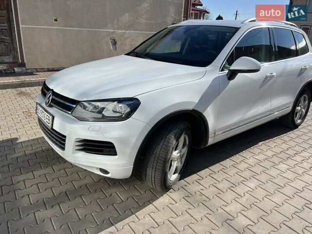 Білий Фольксваген Туарег, об'ємом двигуна 2.97 л та пробігом 248 тис. км за 20500 $, фото 3 на Automoto.ua