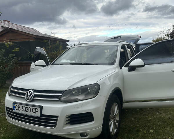 Белый Фольксваген Туарег, объемом двигателя 2.97 л и пробегом 247 тыс. км за 20999 $, фото 10 на Automoto.ua